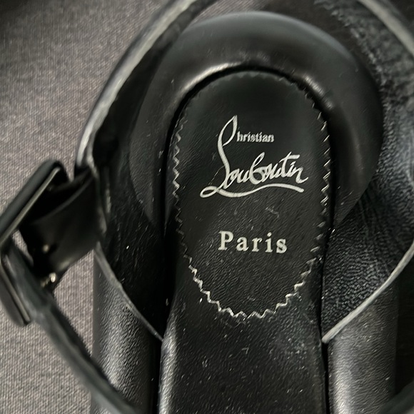 Authentic Christian Louboutin Black Sandals - Picture 4 of 6